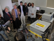 Ministerio de Agricultura presenta máquina única en Chile que permite detectar agua en el vino